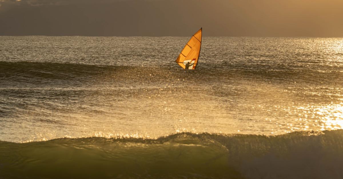 Gold Price Outlook: Navigating Volatility & Key Technical Levels